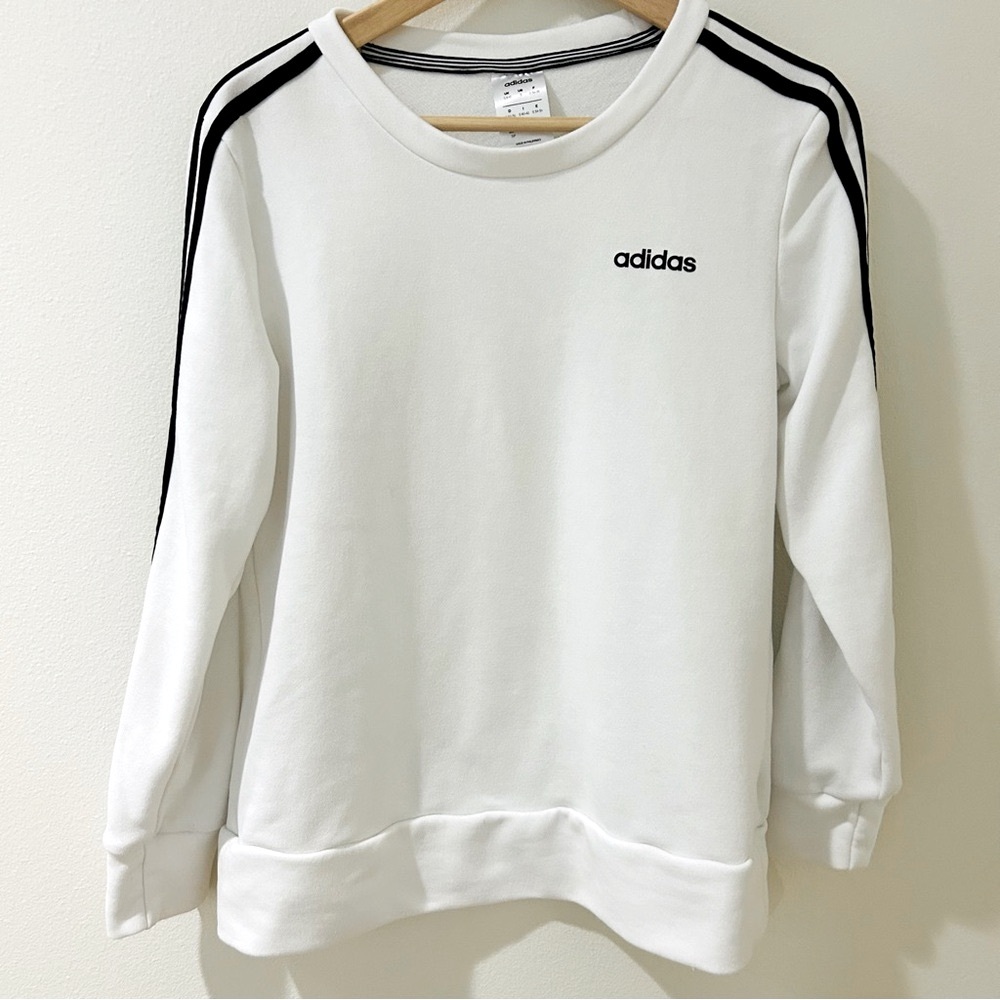 Adidas crew neck long sleeve sweatshirt small